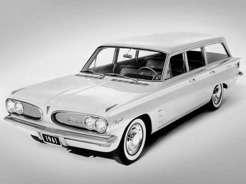 Pontiac Tempest I، واجون 5 أبواب — منظر أمامي أيمن
