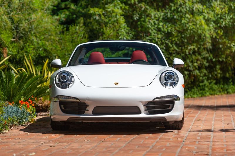 Porsche 911 VII (991.1), Тарга Targa — вид спереди