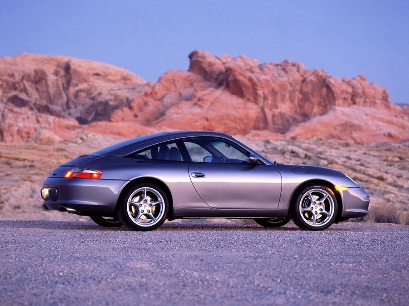 Porsche 911 V (996) Рестайлинг, Тарга Targa — вид слева