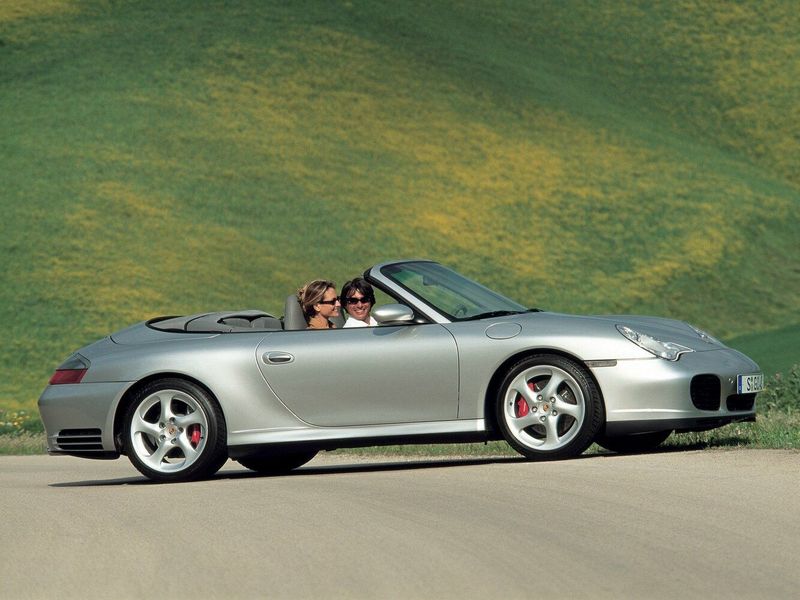 Porsche 911 عملية فيس ليفت V (996)، قابلة للتحويل — منظر من الجانب الأيمن