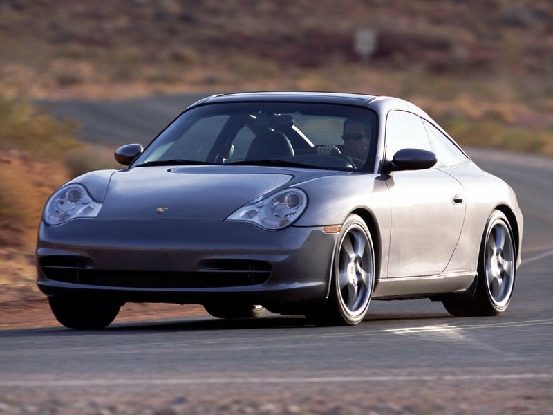 Porsche 911 V (996) Рестайлинг, Тарга Targa — вид спереди справа