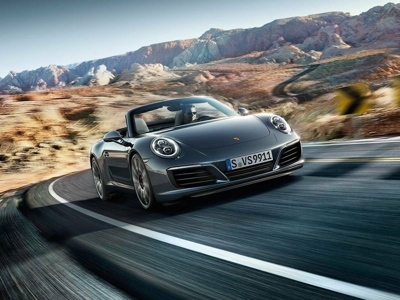 Porsche 911 VII (991.2) Рестайлинг, Кабриолет — вид спереди справа