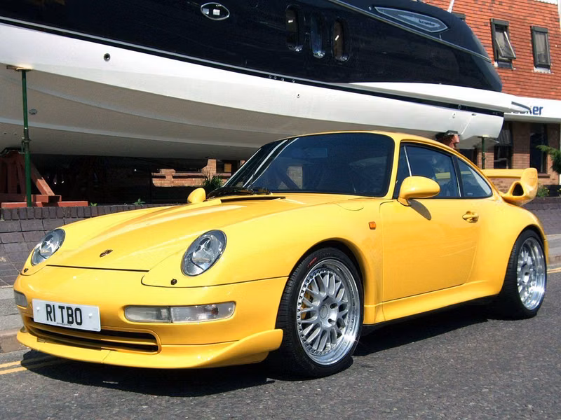 Porsche 911 GT2 993, Купе — вид спереди справа