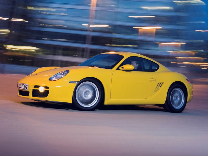Porsche Cayman I (987), Купе — вид спереди справа