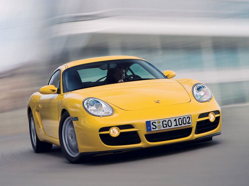 Porsche Cayman I (987), Купе — вид спереди справа