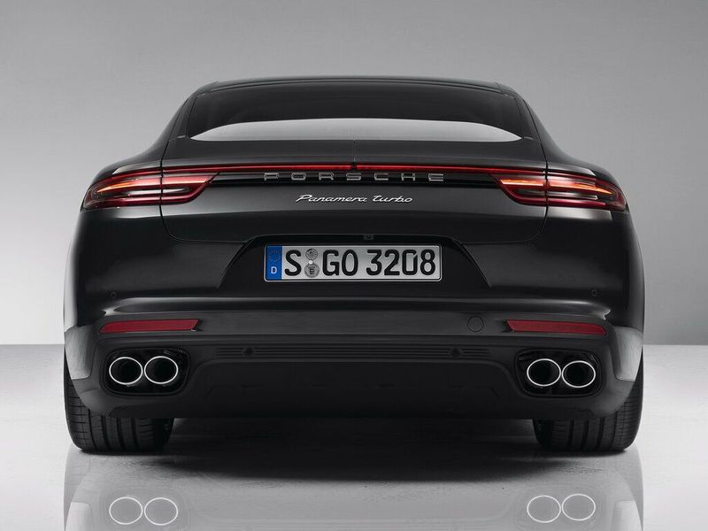 Porsche Panamera II (971), Хэтчбек 5 дв. Executive — вид сзади