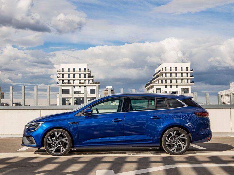 Renault Megane فيس ليفت IV، واجون 5 أبواب — منظر من الجانب الأيسر