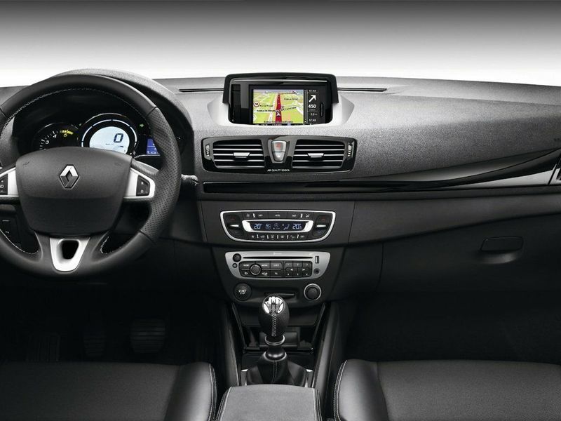Renault Megane III, Универсал 5 дв. — передняя панель