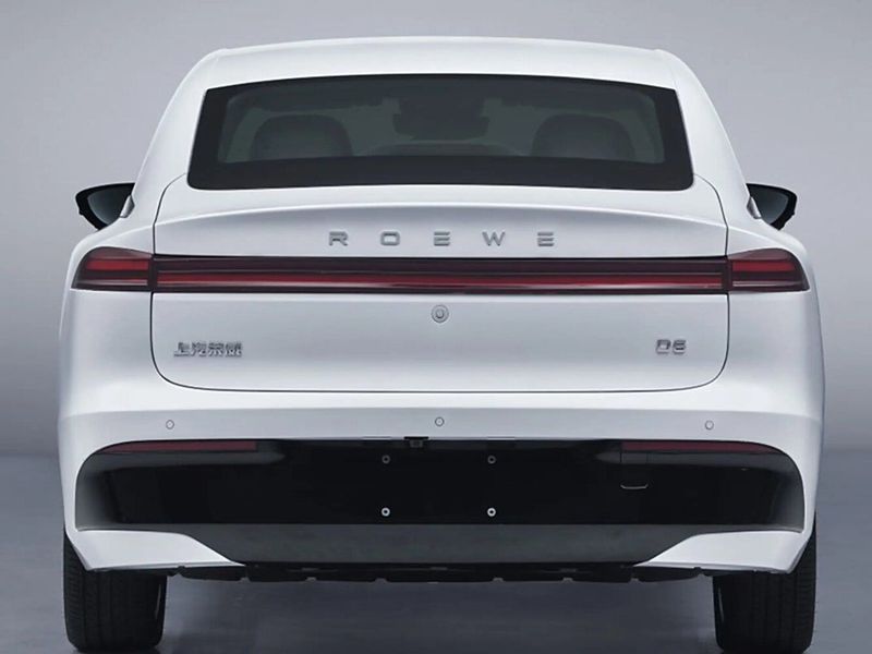 Roewe D6, Седан — вид сзади