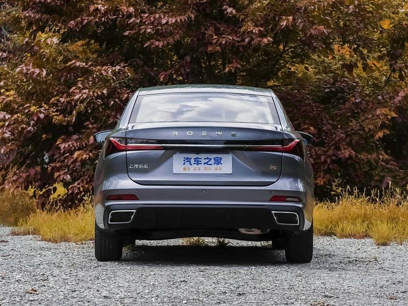 Roewe i5 I Рестайлинг 2, Седан — вид сзади