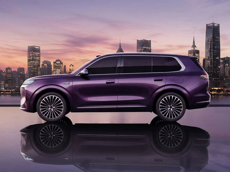 Roewe Jiayue 07, SUV 5 dr. — left side view