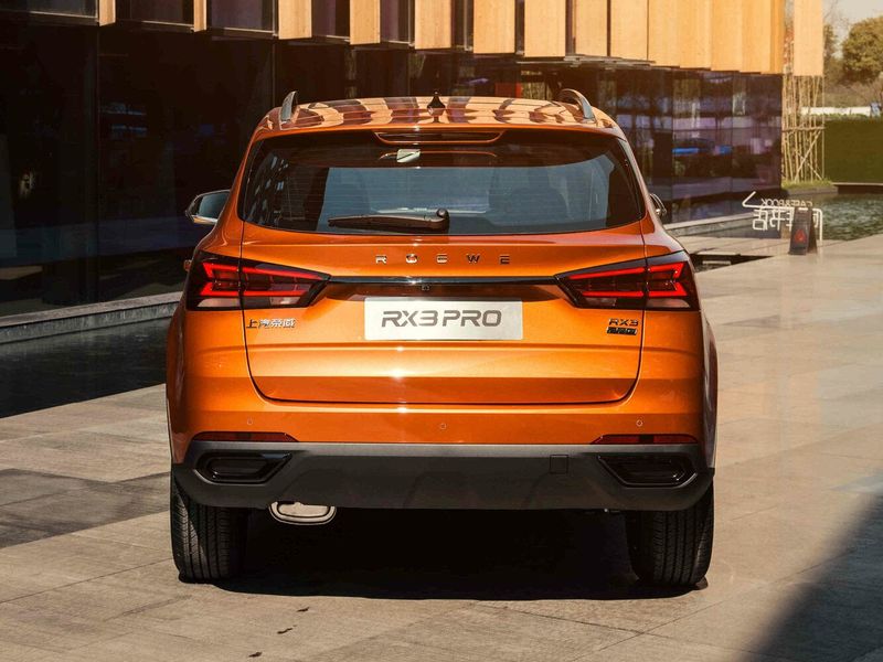 Roewe RX3 Pro, Внедорожник 5 дв. — вид сзади