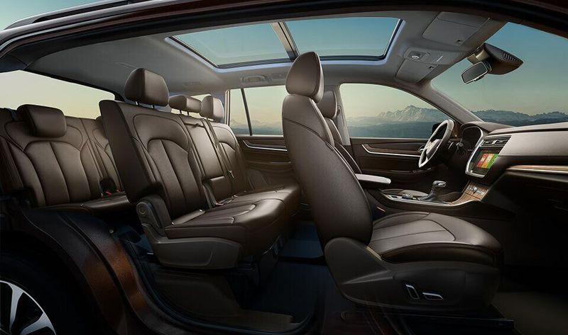 Roewe RX8, Внедорожник 5 дв. — общий вид салона