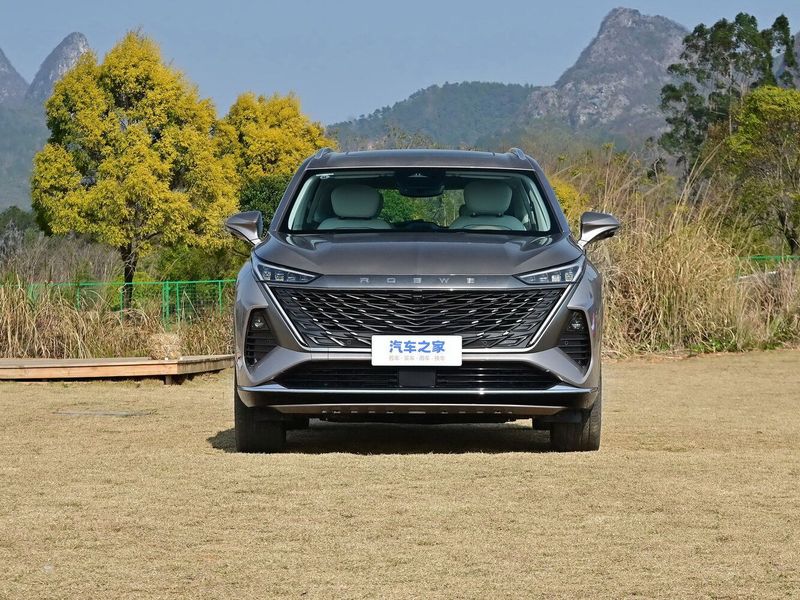 Roewe RX9, Внедорожник 5 дв. — вид спереди