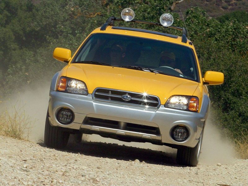 Subaru Baja، بيك أب بكابينة مزدوجة — منظر أمامي