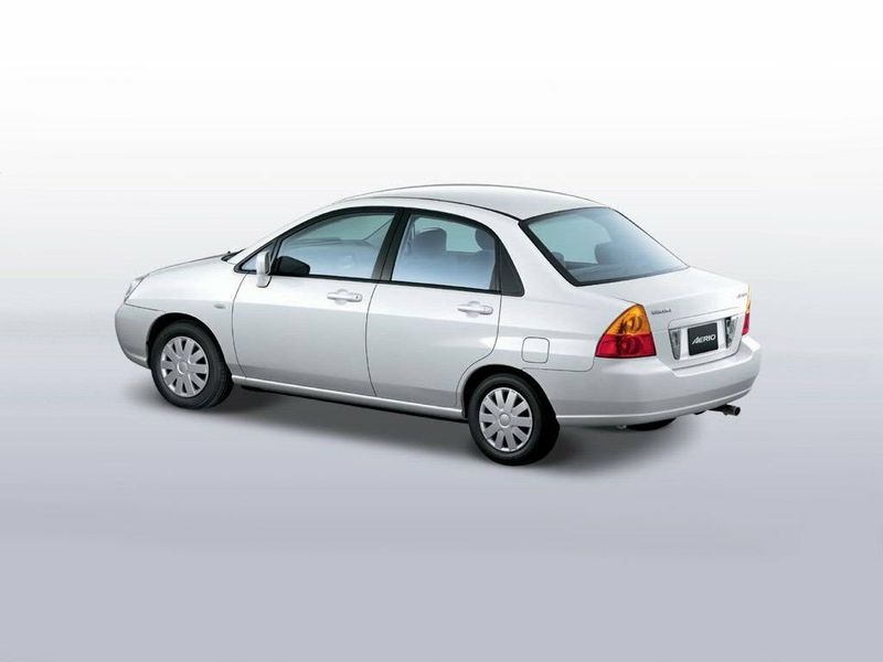 Suzuki Aerio، سيدان — منظر خلفي أيمن