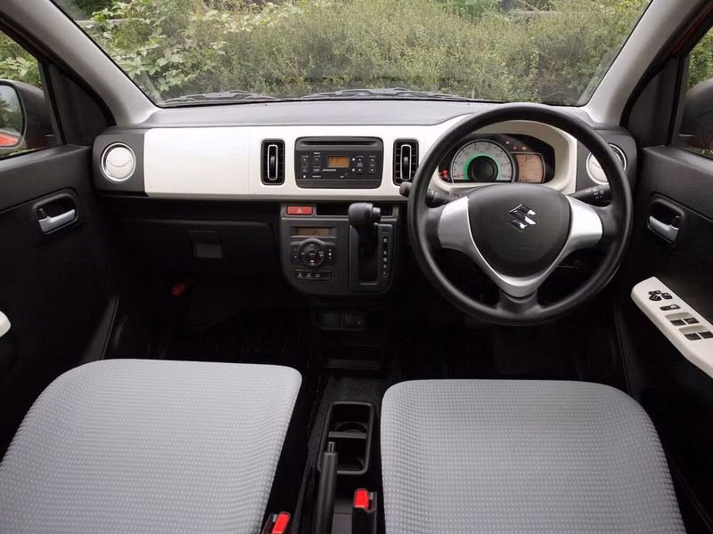 Suzuki Alto VIII (HA36), Хэтчбек 5 дв. — передняя панель