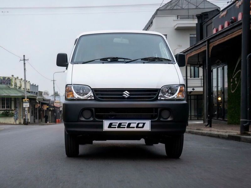 Suzuki Eeco، فان — منظر أمامي