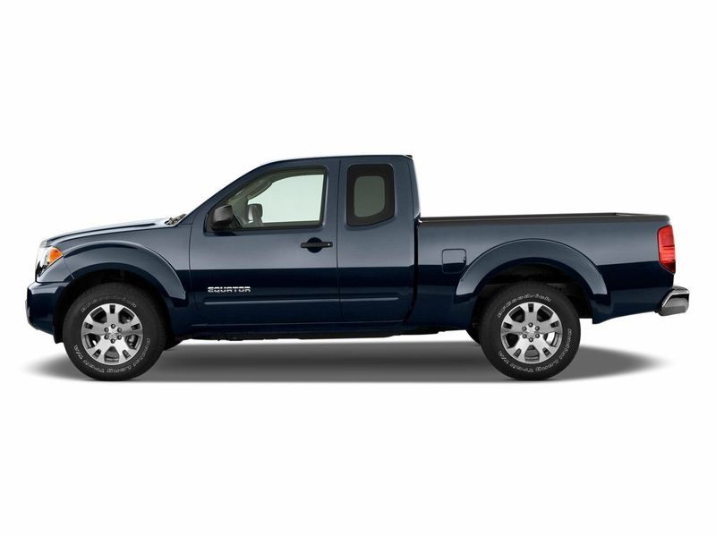 Suzuki Equator I، بيك أب بكابينة ونصف ExtendedCab — منظر من الجانب الأيسر