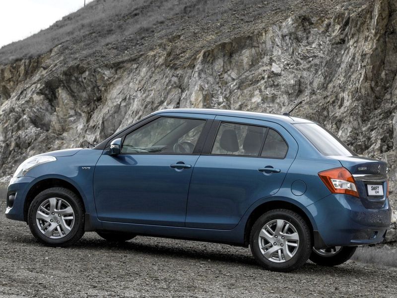 Suzuki Swift فيس ليفت IV، سيدان — منظر من الجانب الأيمن