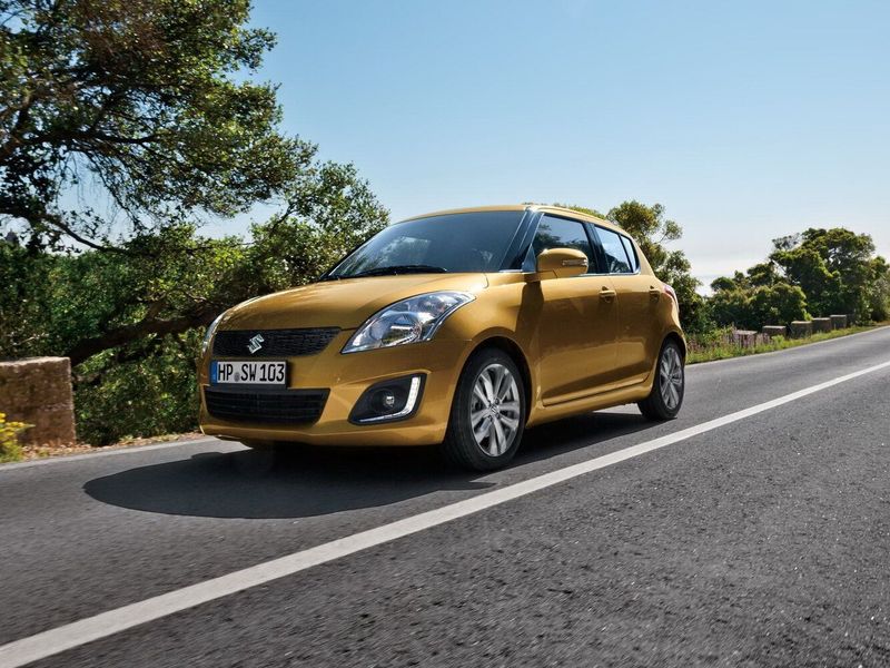 Suzuki Swift فيس ليفت IV، هاتشباك 5 أبواب — منظر أمامي أيمن