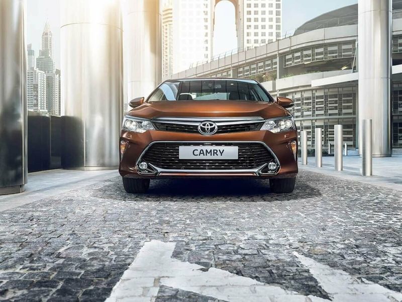 Toyota Camry عملية فيس ليفت VII (XV50) 2، سيدان — منظر أمامي
