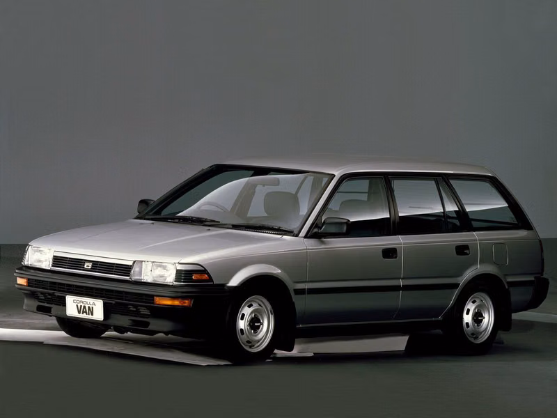 Toyota Corolla السادس (E90)، واجون 5 أبواب — منظر أمامي أيسر