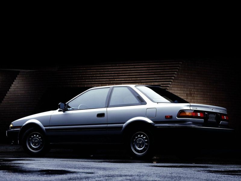 Toyota Corolla السادس (E90)، كوبيه — منظر خلفي أيمن