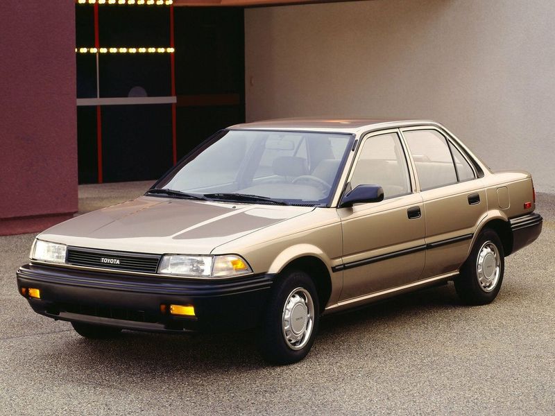 Toyota Corolla السادس (E90)، سيدان — منظر أمامي أيمن