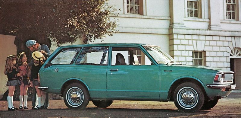 Toyota Corolla ii (E20)، واجون 3 أبواب — منظر أمامي أيمن