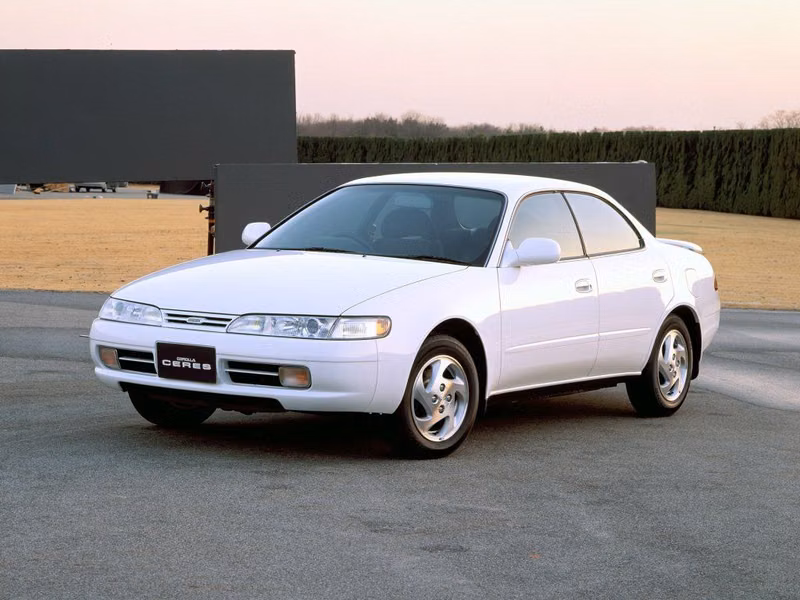 Toyota Corolla سابعاً (E100)، سيدان - سقف صلب Ceres — منظر أمامي أيسر