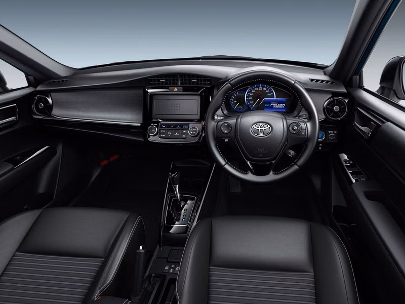 Toyota Corolla عملية فيس ليفت XI (E160، E170) 2، واجون 5 أبواب Fielder — منطقة السائق