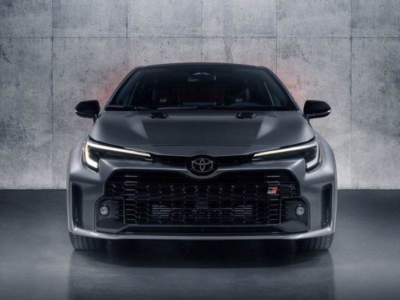 Toyota Corolla XII (E210)، هاتشباك 5 أبواب GR — منظر أمامي