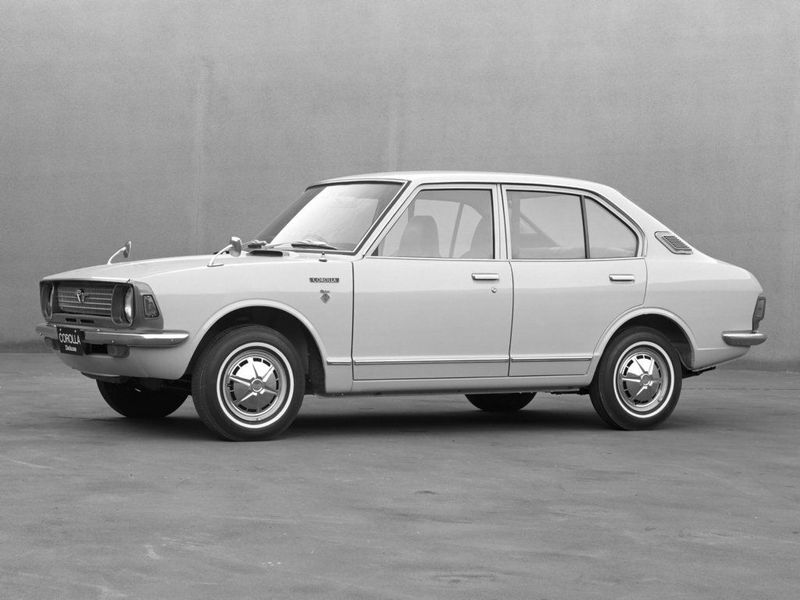 Toyota Corolla ii (E20)، سيدان — منظر من الجانب الأيسر