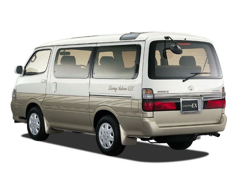 Toyota HiAce H100، ميني فان — منظر خلفي أيسر