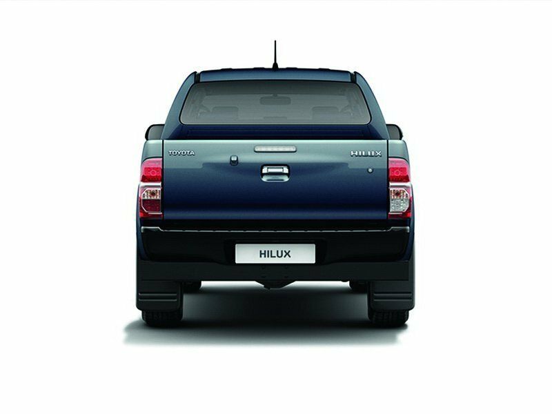 Toyota Hilux فيس ليفت السابع، بيك أب بكابينة مزدوجة — منظر خلفي