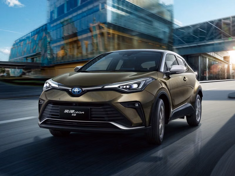 Toyota Izoa I Рестайлинг, Внедорожник 5 дв. — вид спереди