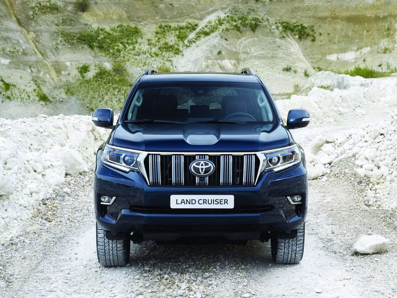 Toyota Land Cruiser Prado 150 Series 150 Series Facelift 2، دفع رباعي 5 أبواب — منظر أمامي