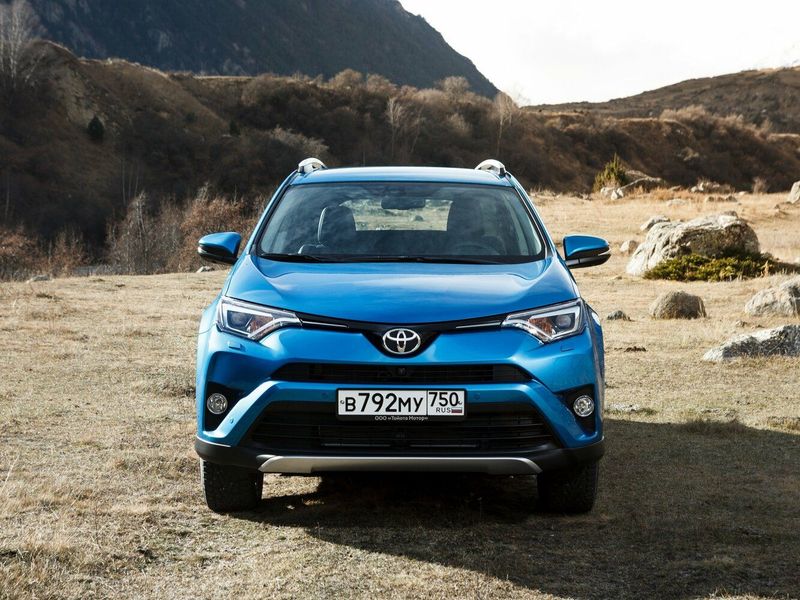 Toyota RAV4 عملية فيس ليفت IV (XA40)، دفع رباعي 5 أبواب — منظر أمامي