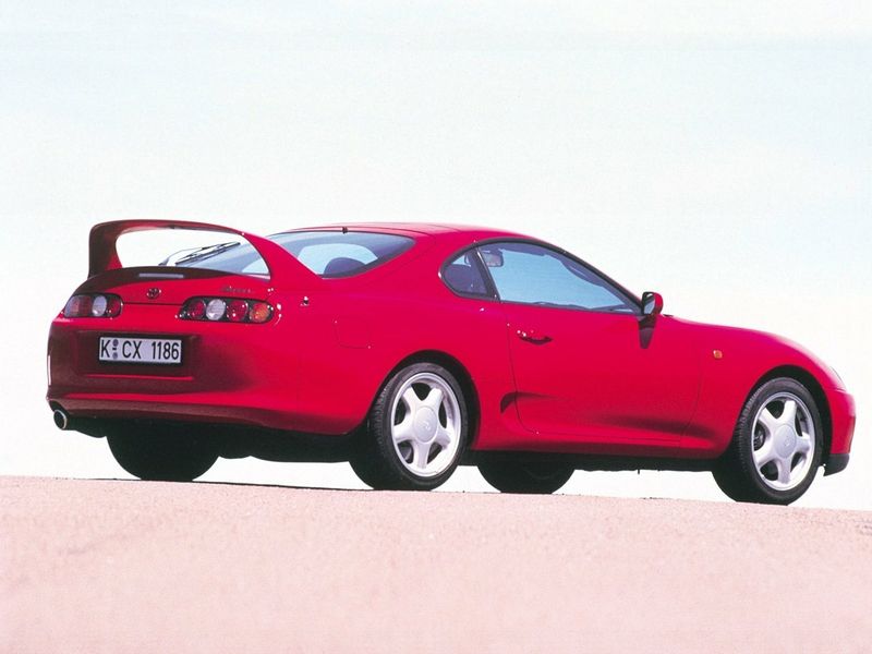 Toyota Supra IV (A80)، كوبيه — منظر خلفي أيمن