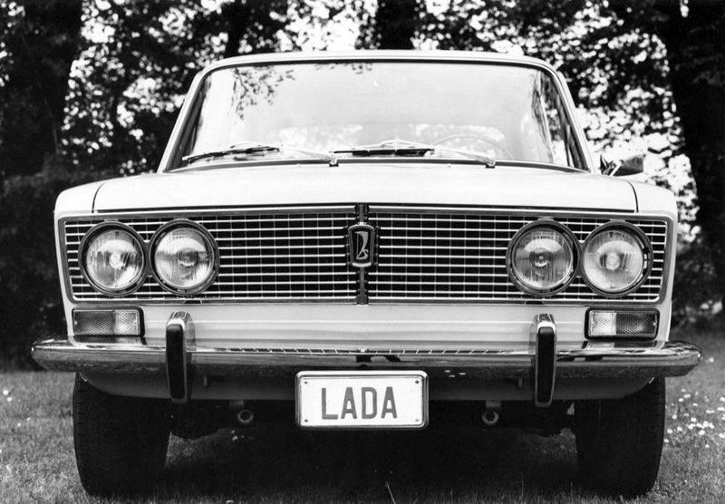 LADA (VAZ) 2103, Седан — вид спереди