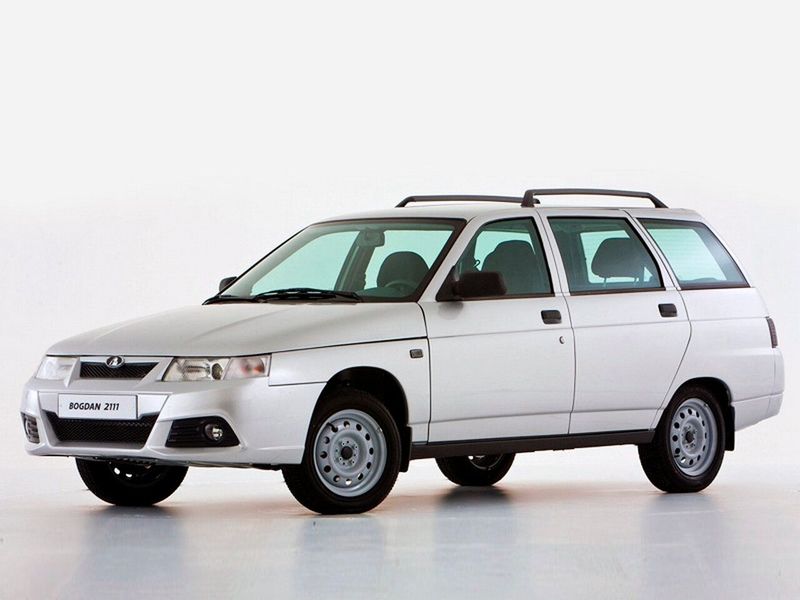 LADA (VAZ) 2111, Универсал 5 дв. Богдан — вид спереди в три четверти