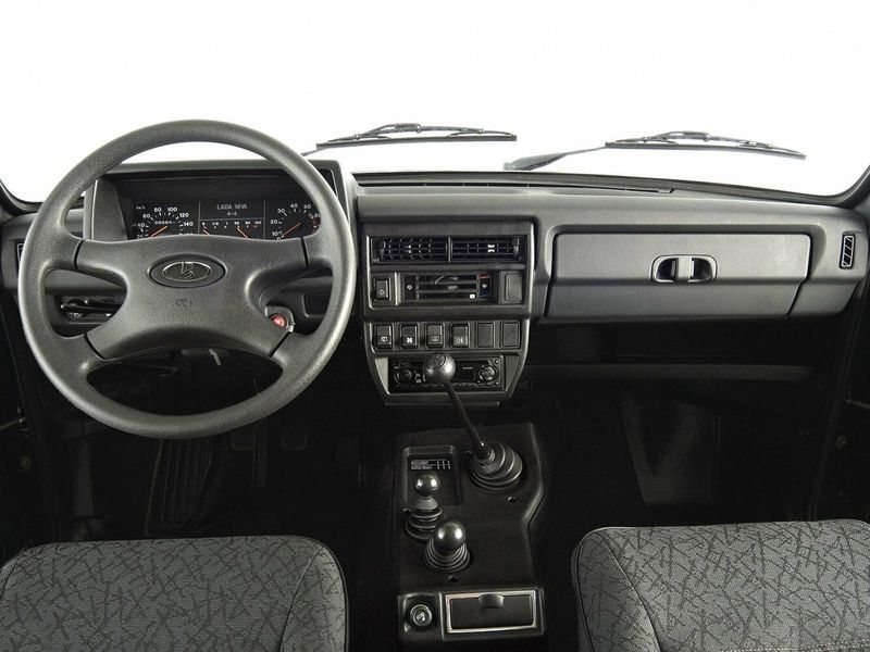 LADA (VAZ) 2129, Внедорожник 3 дв. — передняя панель