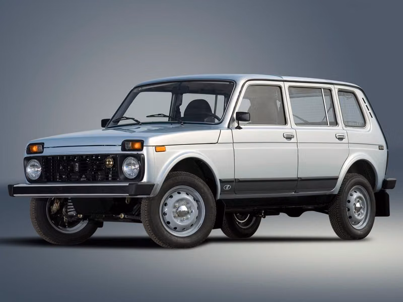 LADA (VAZ) 2131 (4x4) I، دفع رباعي 5 أبواب — منظر أمامي أيسر
