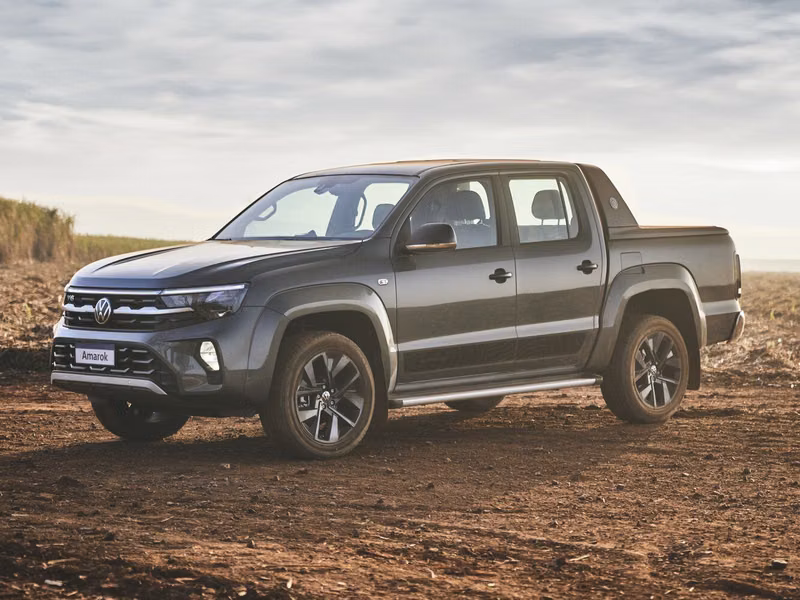 Volkswagen Amarok أنا فيس ليفت 2، بيك أب بكابينة مزدوجة — منظر أمامي بزاوية ثلاثة أرباع