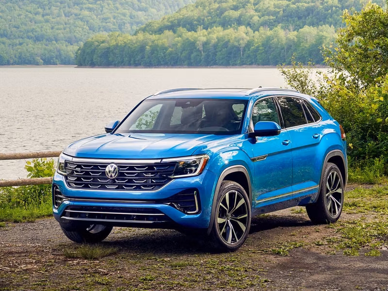 Volkswagen Atlas Cross Sport I Рестайлинг, Внедорожник 5 дв. — вид спереди в три четверти