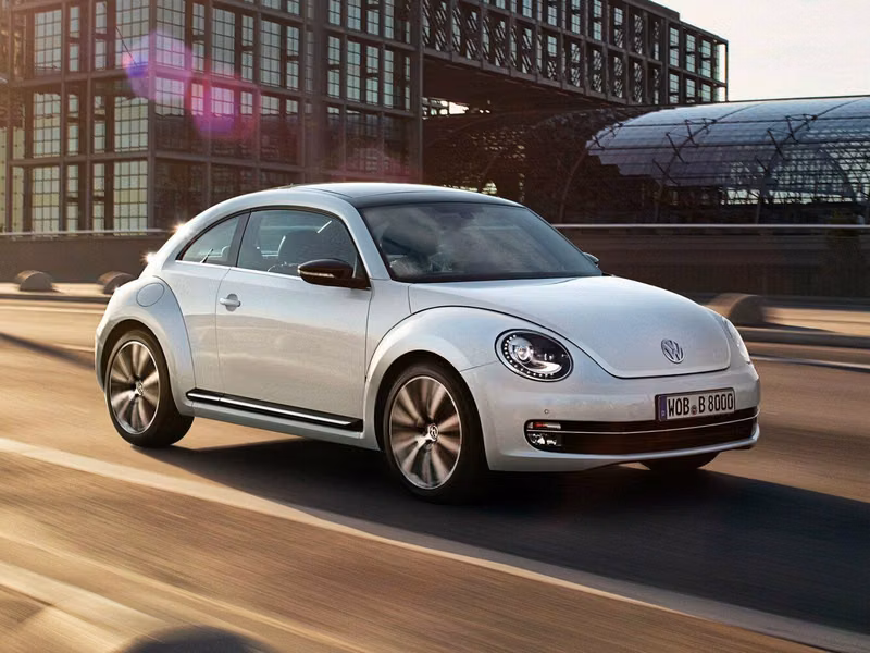 Volkswagen Beetle II (A5)، هاتشباك 3 أبواب — منظر أمامي أيمن