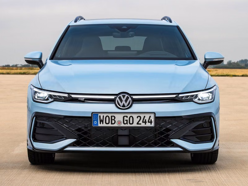 Volkswagen Golf فيس ليفت الثامن، واجون 5 أبواب — منظر أمامي