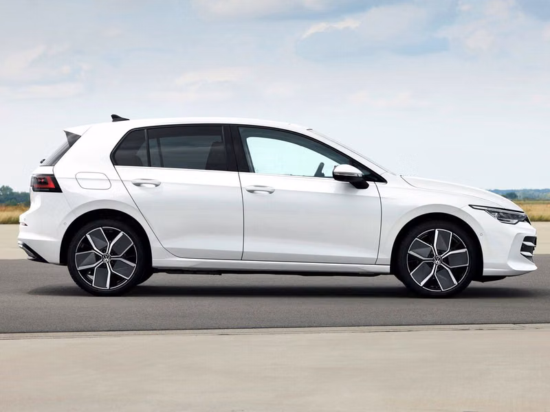 Volkswagen Golf فيس ليفت الثامن، هاتشباك 5 أبواب — منظر من الجانب الأيسر