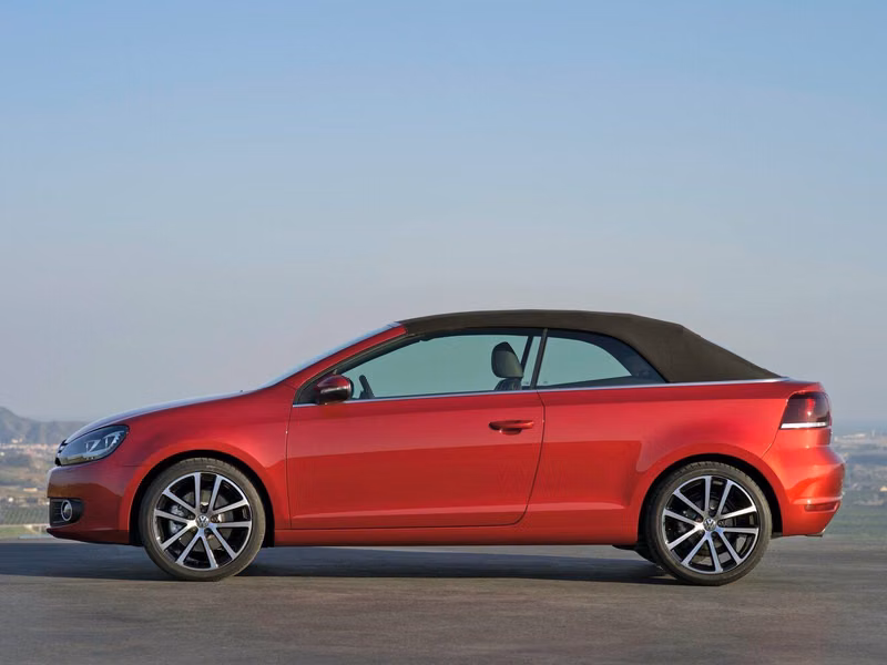 Volkswagen Golf سادساً، قابلة للتحويل — منظر من الجانب الأيسر